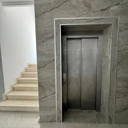 Sixt Premium Apartment